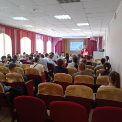 Информационно-патриотический час «Выстоял. Сражался. Победил»