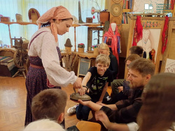 Адоптированная экскурсия в этнографический музей "Горница"