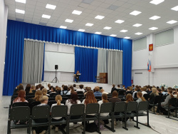 В посёлке городского типа Рощинский для детей состоялась программа художественого чтения 