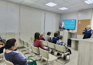 Литературная гостиная "Поэт страны берёзового ситца"