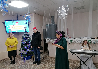 «Скоро, скоро Новый Год!»: новогодний огонек