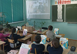 «День Победы, как он был от нас далек»: литературный час