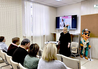 В рамках празднования Всемирного дня писателя в Самарской областной библиотеке для слепых прошла встреча с Ольгой Борисовой.