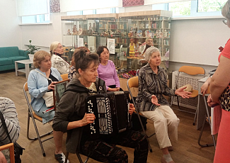 В Тольятти, Чапаевске и Похвистнево прошли мероприятия в рамках акции "Бессмертный полк"